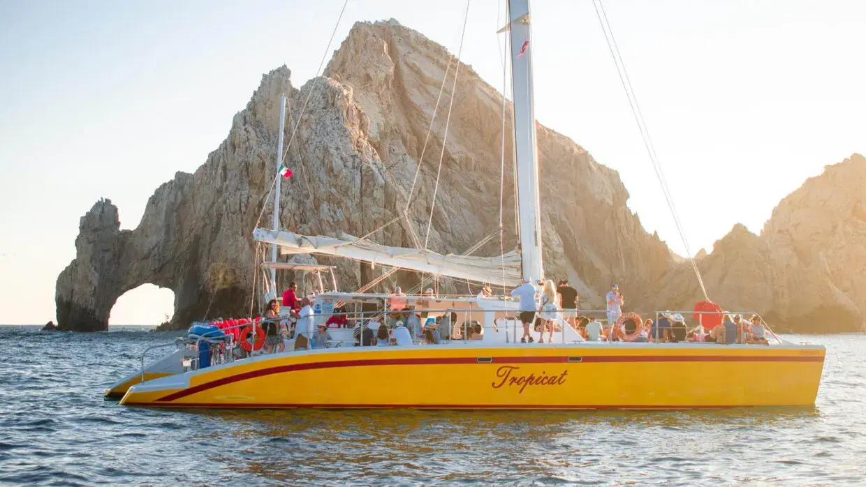 Tropicat Private Charter PezGato